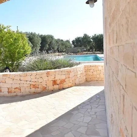Trulli In With Heated Pool Остуни