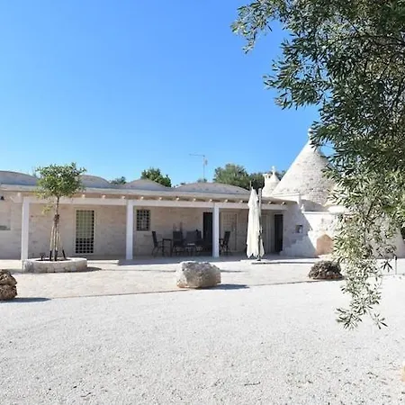 Trulli In With Heated Pool Дом отдыха
