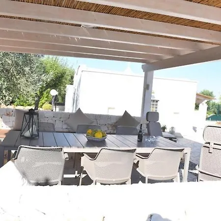 Trulli In With Heated Pool Дом отдыха