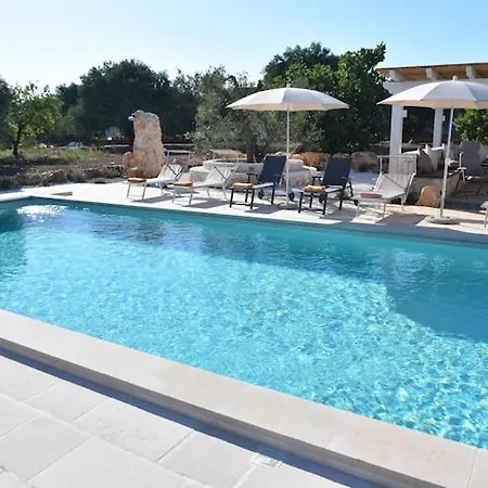 Дом отдыха Trulli In With Heated Pool Остуни