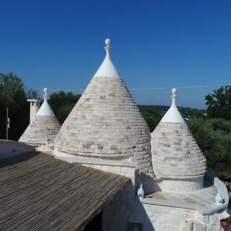 بيت للعطل Trulli In With Heated Pool أوستوني
