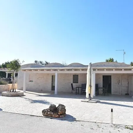 Trulli In With Heated Pool بيت للعطل